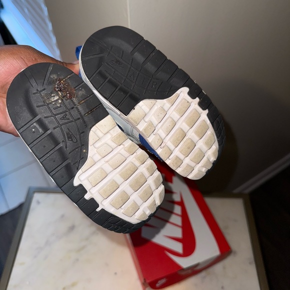 Nike Air Max Toddler - Picture 2 of 4